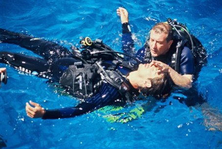 rescue_diver